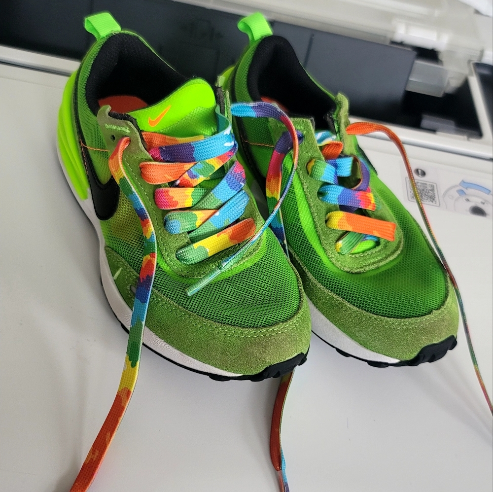 Nike Waffle One Electric Green GS Shoes  12c